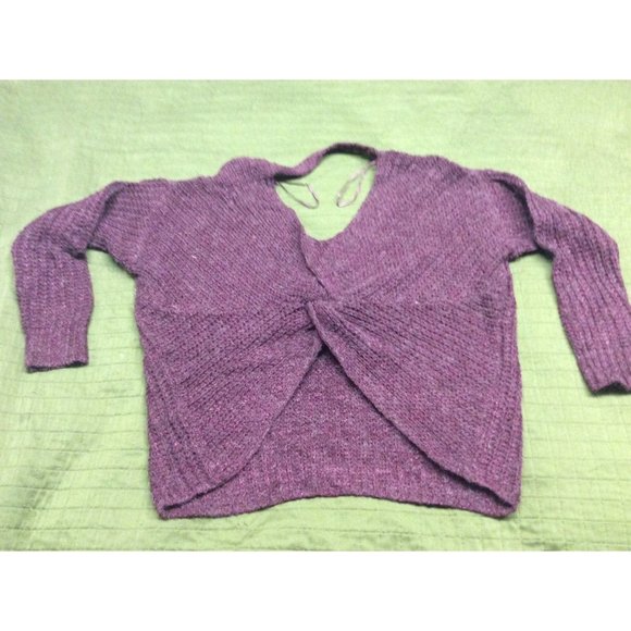 Charlotte Russe Open Back Sweater - Picture 2 of 3